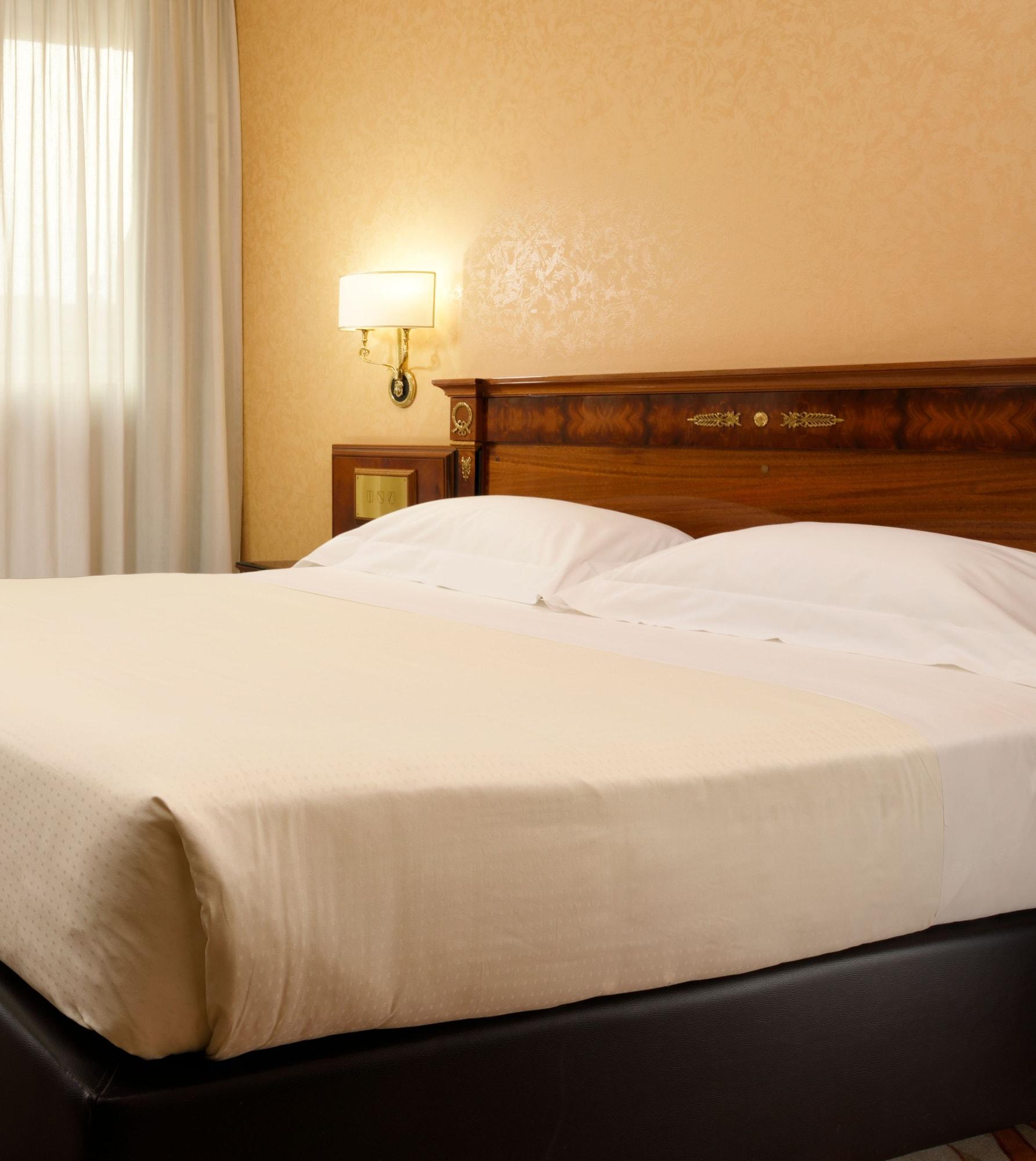 ยูเอ็นเอโฮเต็ล สแกนดิเนเวีย มิลาโน Hotel มิลาน ภายนอก รูปภาพ