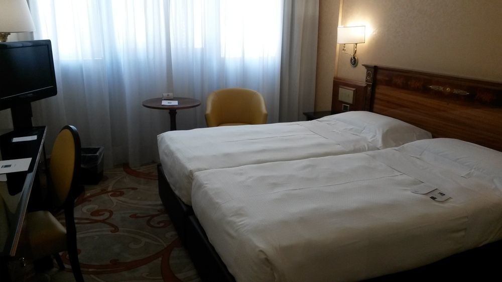 ยูเอ็นเอโฮเต็ล สแกนดิเนเวีย มิลาโน Hotel มิลาน ภายนอก รูปภาพ